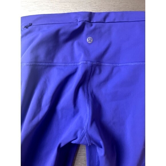 Lululemon Breezy Mesh Iris Flower Crop Leggings Size 4 Purple Workout Activewear - Picture 4 of 5